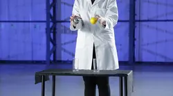 Science of Stupid  Luge GT, balle de golf et la moto