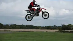 Science of Stupid  Snowboard, ballon sauteur et ballon de foot