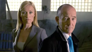 Scotland Yard, crimes sur la Tamise S19E01 Destins croisés