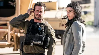 SEAL Team S03E20 Le poids du devoir