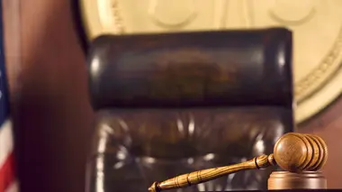 Déchets ménagers dangereux : comment leur donner une seconde vie ?