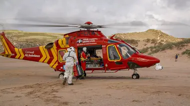 Secouristes de haut vol S01E05 Episode 5