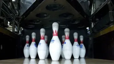 Centrale au charbon, montagnes russes, télescope, poseur de quilles