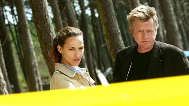 Section de recherches S03E09 Surf