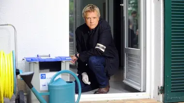 Section de recherches S04E01 Tourner la page