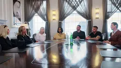 Selling Super Houses