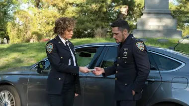 Shades of Blue S03E01 Changer de bord