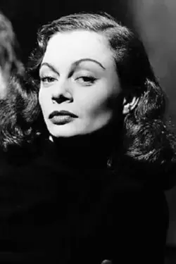 Photo Sheila Burrell