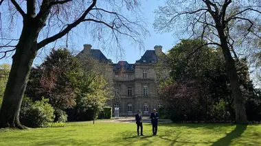Si les murs pouvaient parler Si les murs du palais du Sénat pouvaient parler