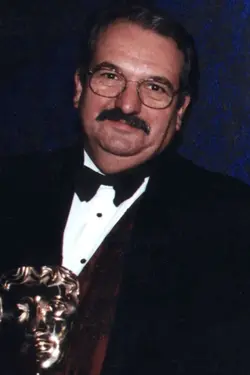 Photo Simon Channing Williams