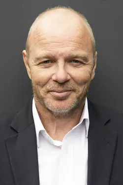 Photo Simon Kerrison