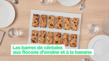 Les barres de cereales aux flocons d'avoine et a la banane