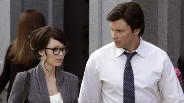 Smallville S10E03 Supergirl