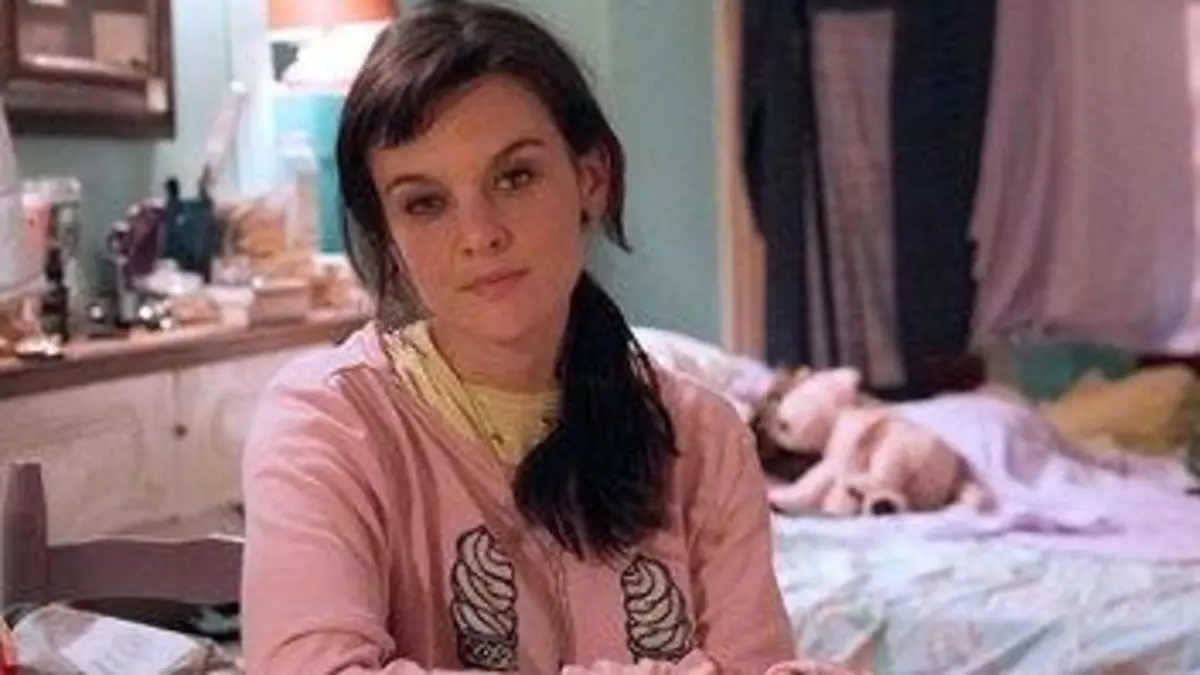 SMILF S01E01 Une boîte de Dunkin' Donuts & deux giclées de sirop d'érable