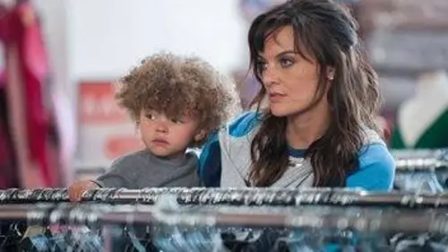 SMILF S01E04 Une pizza & un shot d'eau bénite