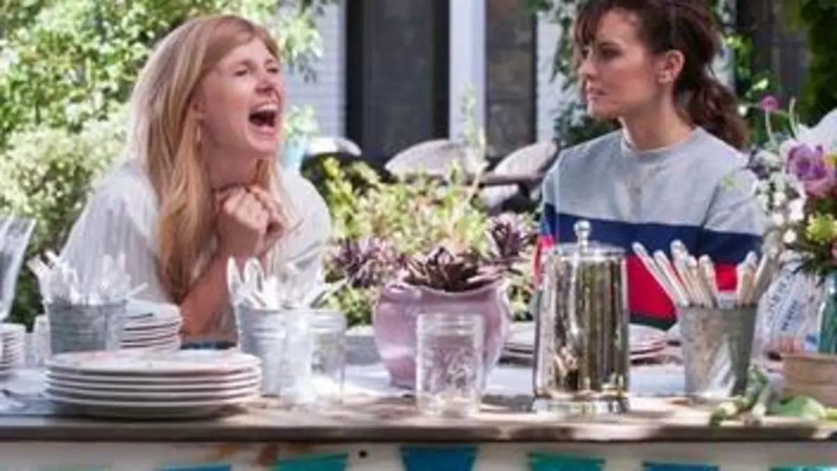SMILF S01E05 Cours, Bridgette, cours ou quarante-huit cupcackes brûlés &.