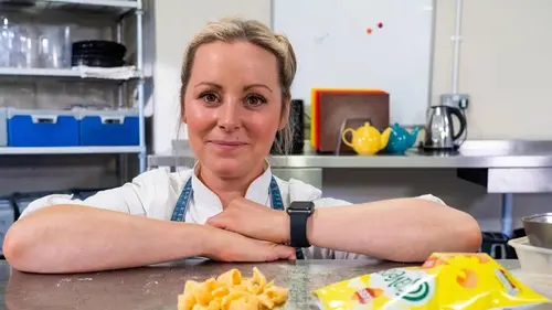 Snackmasters UK S02E01 Quavers