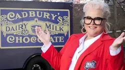 Snackmasters  Domino's loaded pepperoni cheesy crust pizza