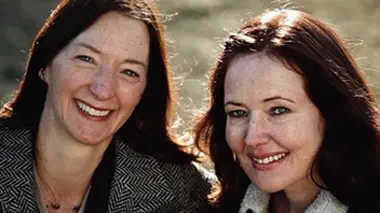 Un plan diabolique / Les adoptées