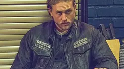 Sons of Anarchy S07E05 Guerre totale