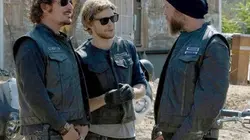 Sons of Anarchy S02E10 Coup de tonnerre en streaming