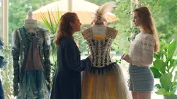 Sortilèges à l'Opéra S01E21 Costumes et signature en streaming