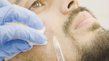 Rae, Sophie, Connor et Vicki