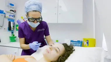 SOS Dermato Hannah, Mariah & Hannah