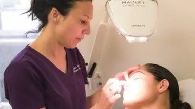 SOS Dermato S01E08