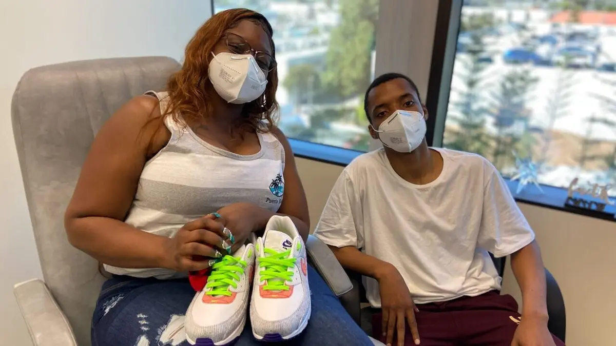 SOS : pieds en détresse Bébé extraterrestre