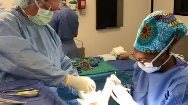 SOS : pieds en détresse S04E05 Mettre le pied à l'étrier