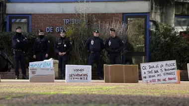 Sous le radar S01E04 Manifestations : la mécanique de la violence