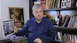 Sous son regard, l'étincelle