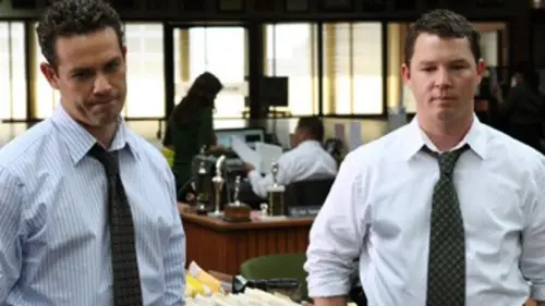 Southland S01E04 Salley dans la ruelle en streaming