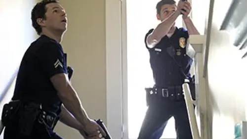 Southland S04E08 L'oeuvre de Dieu en streaming