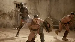 Spartacus  S01E05 Le sang des gladiateurs : Jeux d'ombre