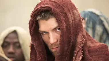 Spartacus S02E01 Vengeance : Fugitivus