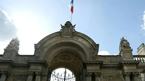 Spécial investigation Hollande / Sarkozy : guerre secrète