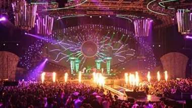 Spectacle du Nouvel an sur les Champs-Elysées