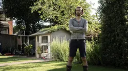 Staged S01E06 La boîte à biscuits