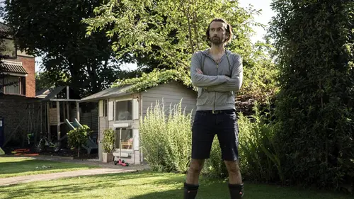 Staged S01E06 La boîte à biscuits