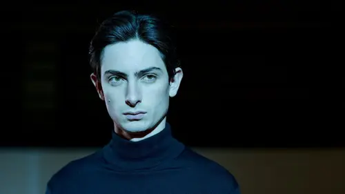 Stalk S03E01 Lux vs Lucas