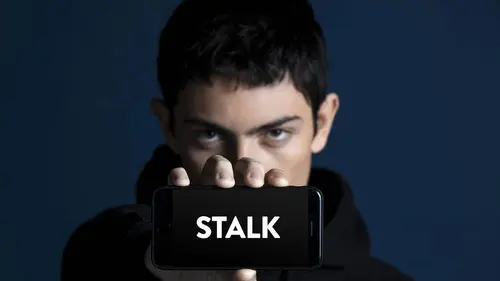 Stalk S01E08 It-Girl en streaming