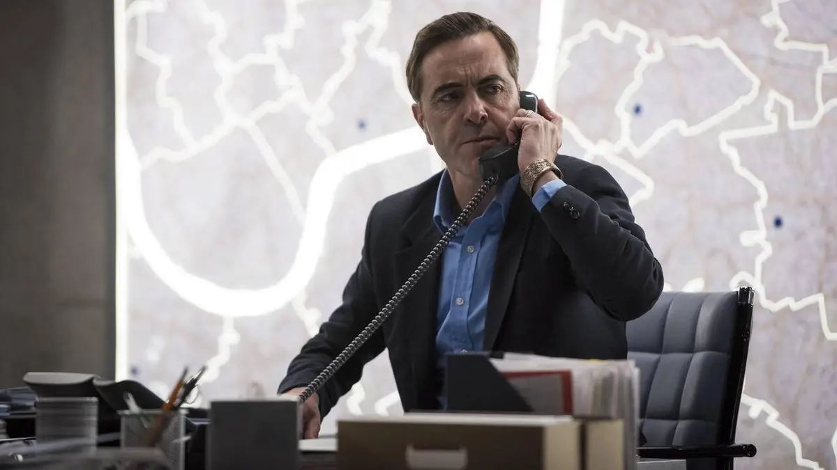 Stan Lee's Lucky Man S02E02 Jouer avec le feu