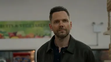 Stargirl S03E03 Meilleurs ennemis Chapitre Trois : le maître-chanteur