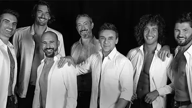 Stars à nu Les hommes se déshabillent pour la bonne cause - La suite