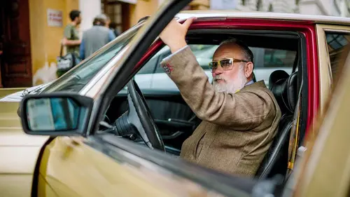 Stations-service superstars S01E01