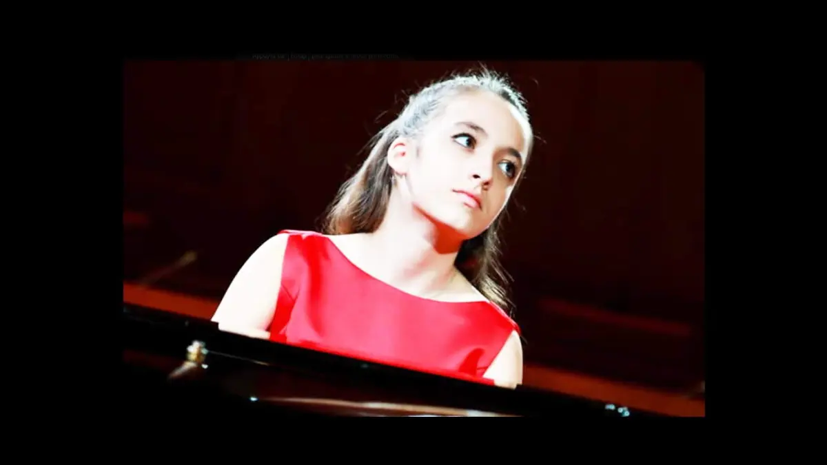 Stella Almondo : Schumann, Chopin, Rachmaninov, Scriabine