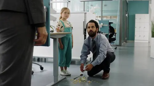 Stop ! S01E09 Au travail de papa