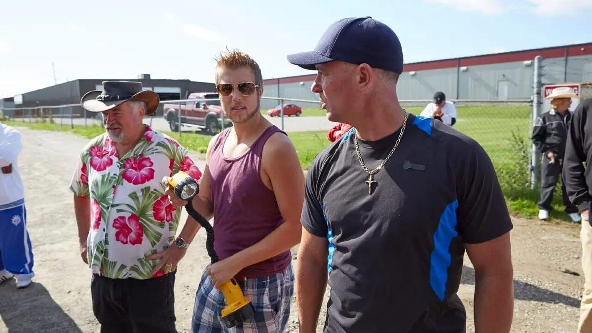 Storage Wars : Adjugé, vendu S01E30 Pas à la fête